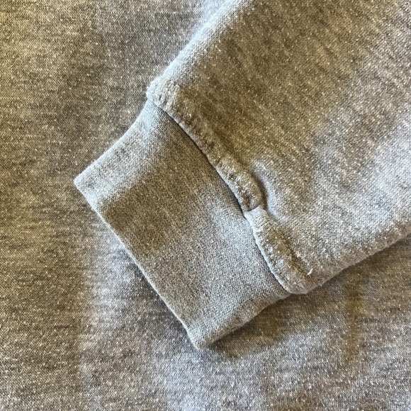 grey sweatshirt - Picture 2 of 4